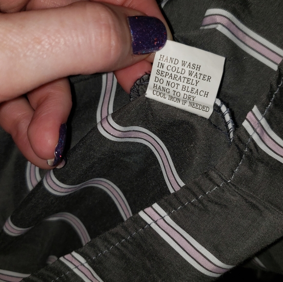 Stem & Vine 3X off shoulder gray pink stripe top - Picture 12 of 15